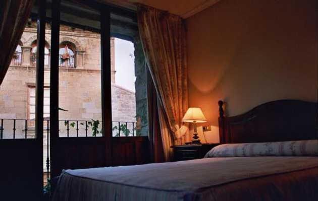 Hostal Las Coronas Sos del Rey Católico Kamer foto