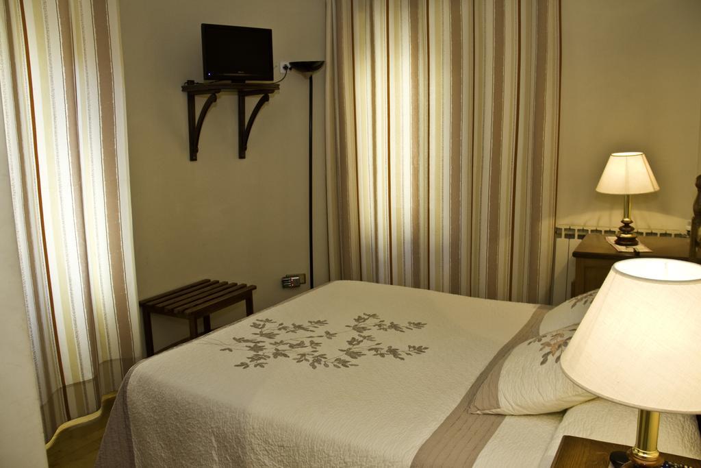 Hostal Las Coronas Sos del Rey Católico Buitenkant foto