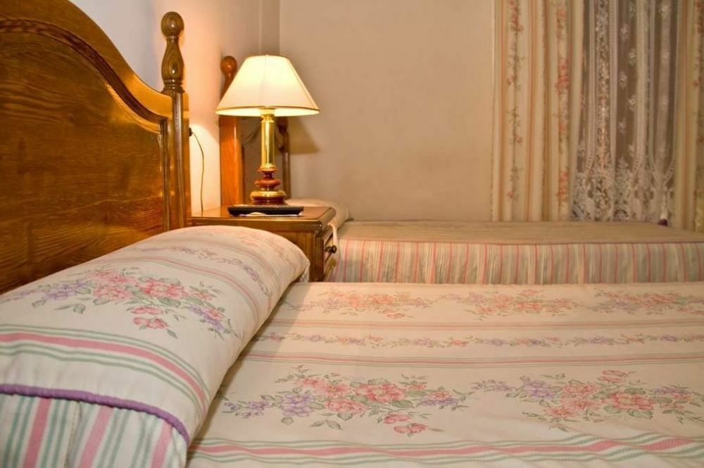 Hostal Las Coronas Sos del Rey Católico Buitenkant foto