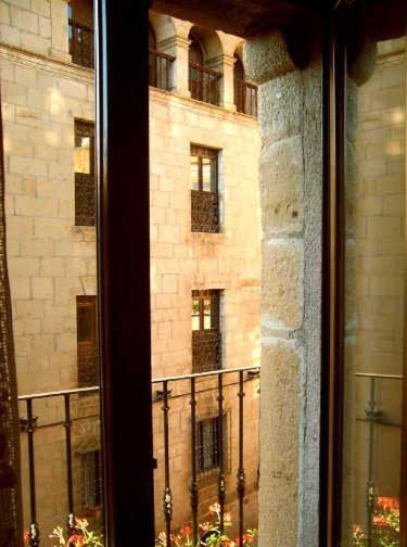Hostal Las Coronas Sos del Rey Católico Buitenkant foto