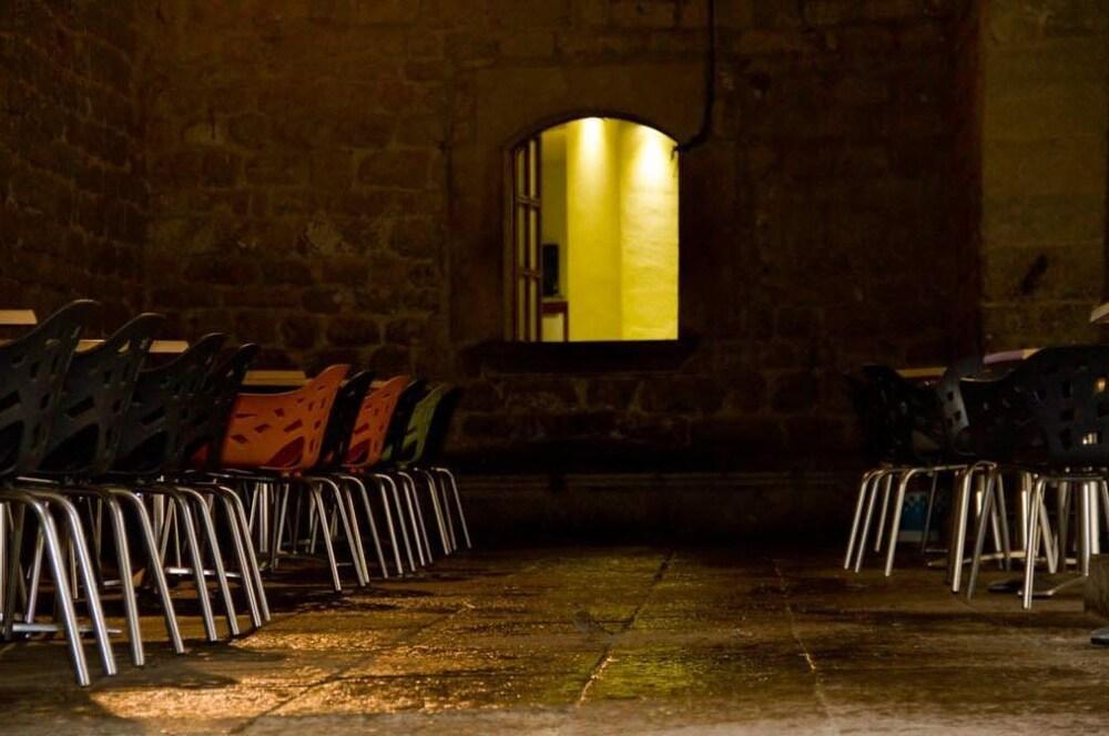 Hostal Las Coronas Sos del Rey Católico Buitenkant foto